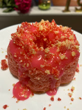 Load image into Gallery viewer, 4pk Strawberry Crunch Bundt